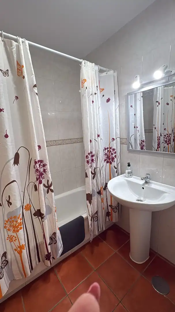 Baño de Apartamento de alquiler en Chiclana de la Frontera con Terraza, Trastero y Amueblado
