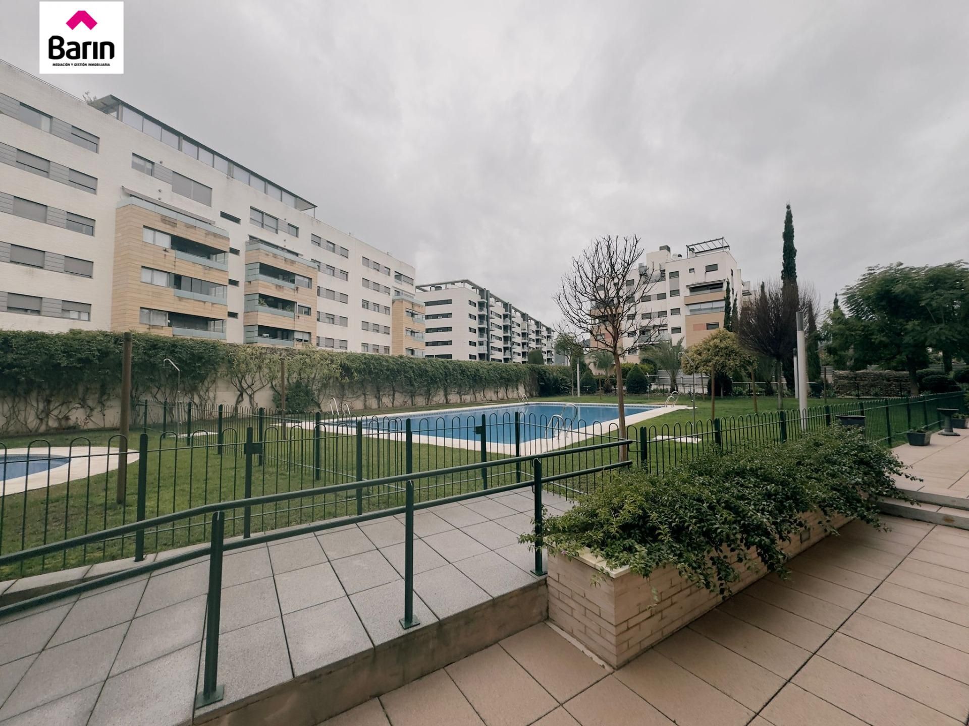 Schwimmbecken von Wohnung zum Verkauf in  Córdoba Capital mit Klimaanlage, Privatgarten und Terrasse