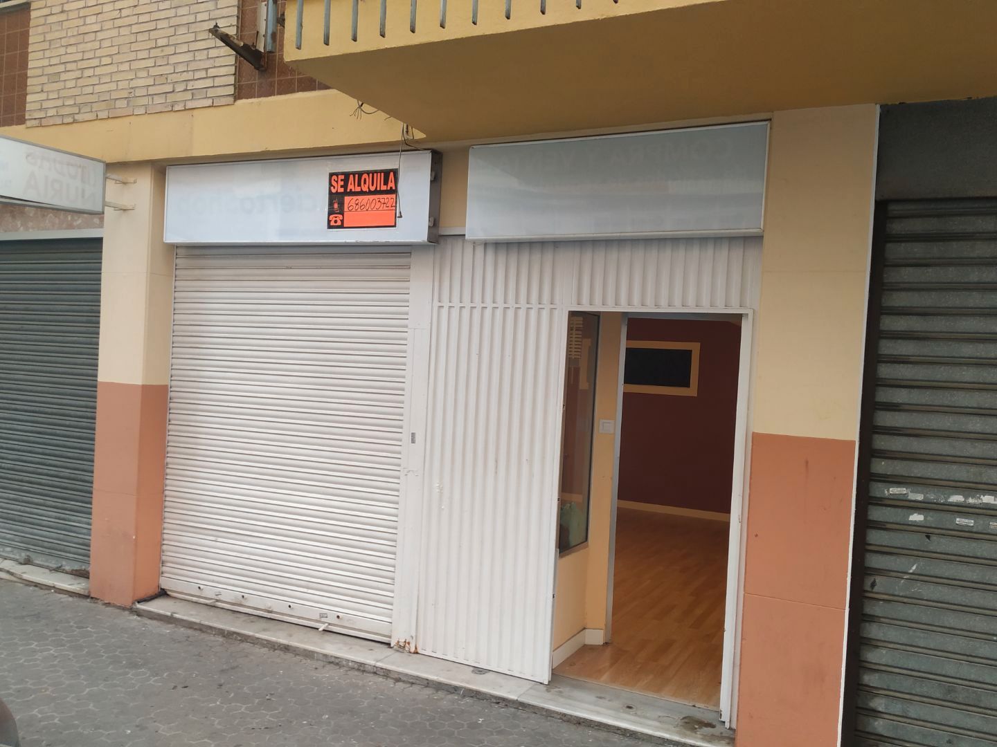 Local de lloguer en  Sevilla Capital amb Aire condicionat