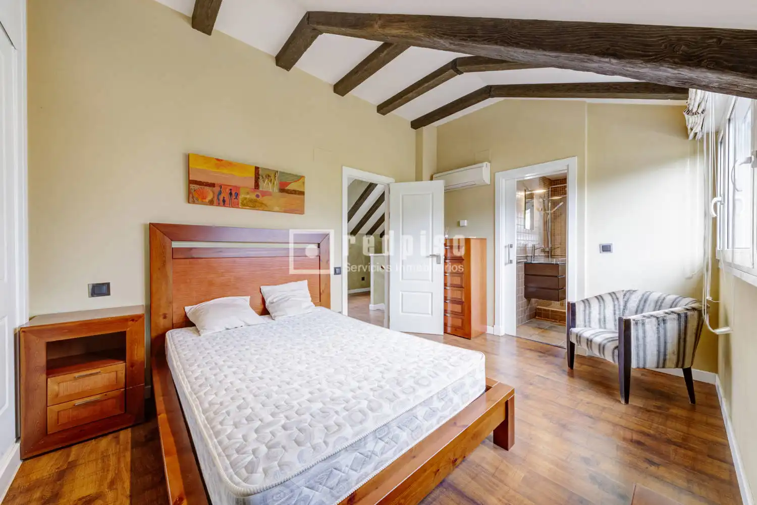 Bedroom of Houses for sale in Pozuelo de Alarcón  with Air Conditioner, Heating and Private garden
