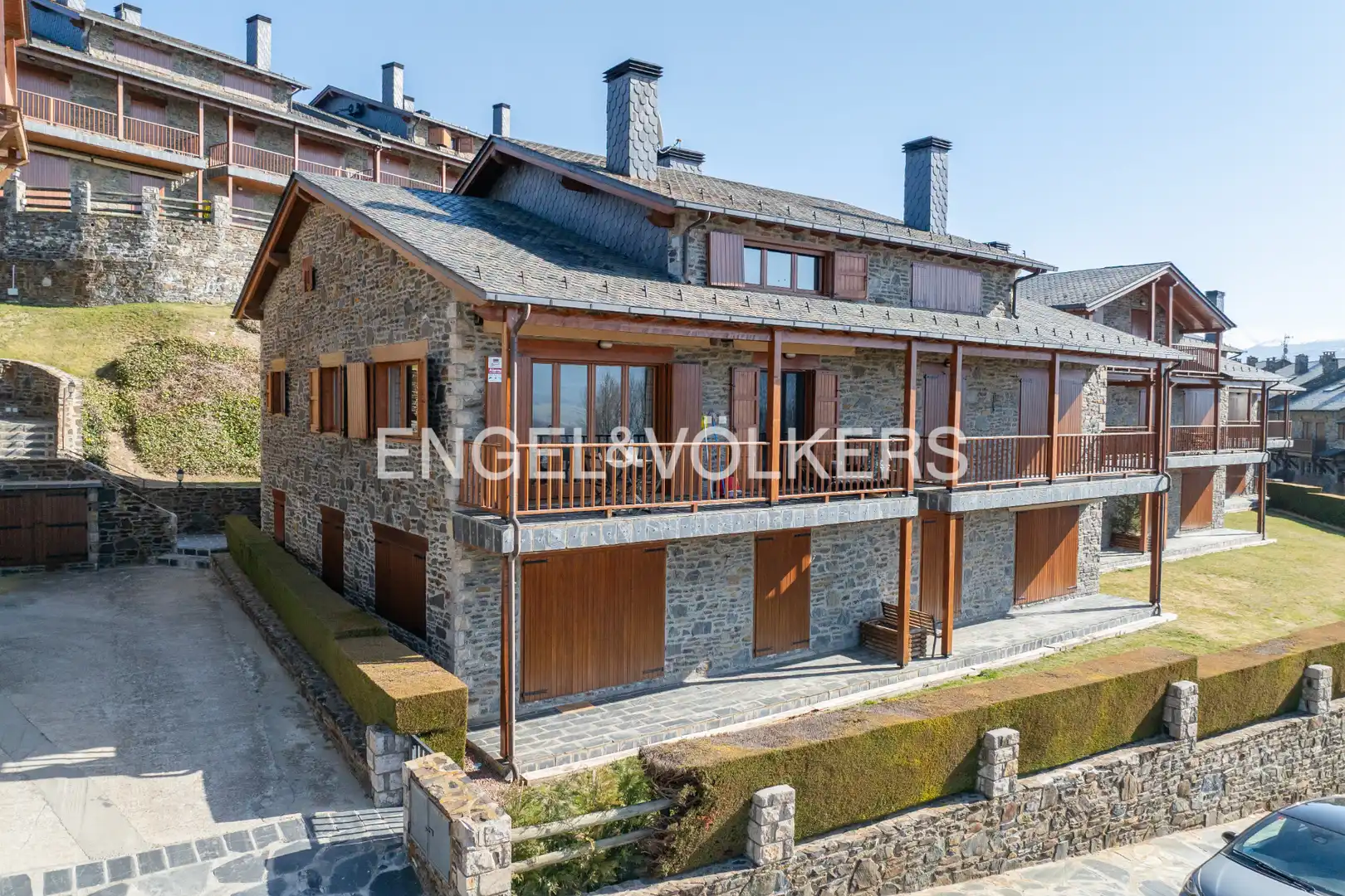 Vista exterior de Dúplex en venta en Ger con Calefacción, Parquet y Terraza