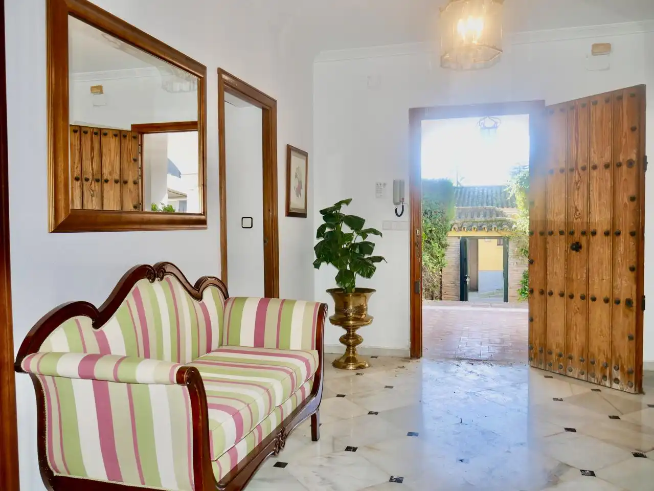 Casa o xalet en venda a Jacinto Benavente, Gines