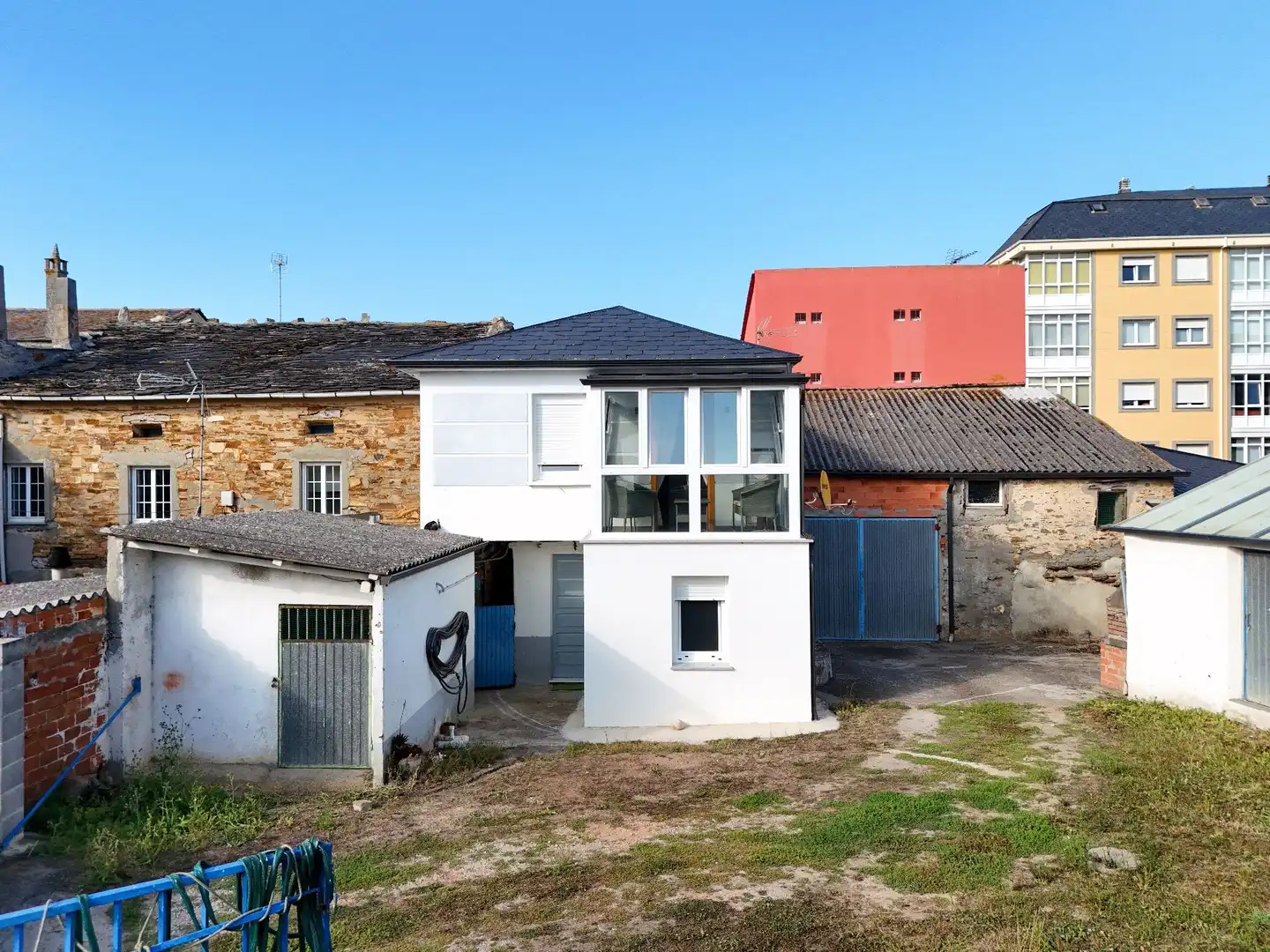 Vista exterior de Casa o xalet en venda en Foz amb Calefacció, Jardí privat i Terrassa