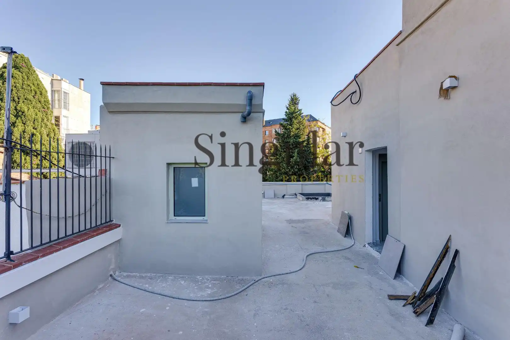 Exterior view of Attic for sale in Barcelona  with Air Conditioner, Heating and Terrace