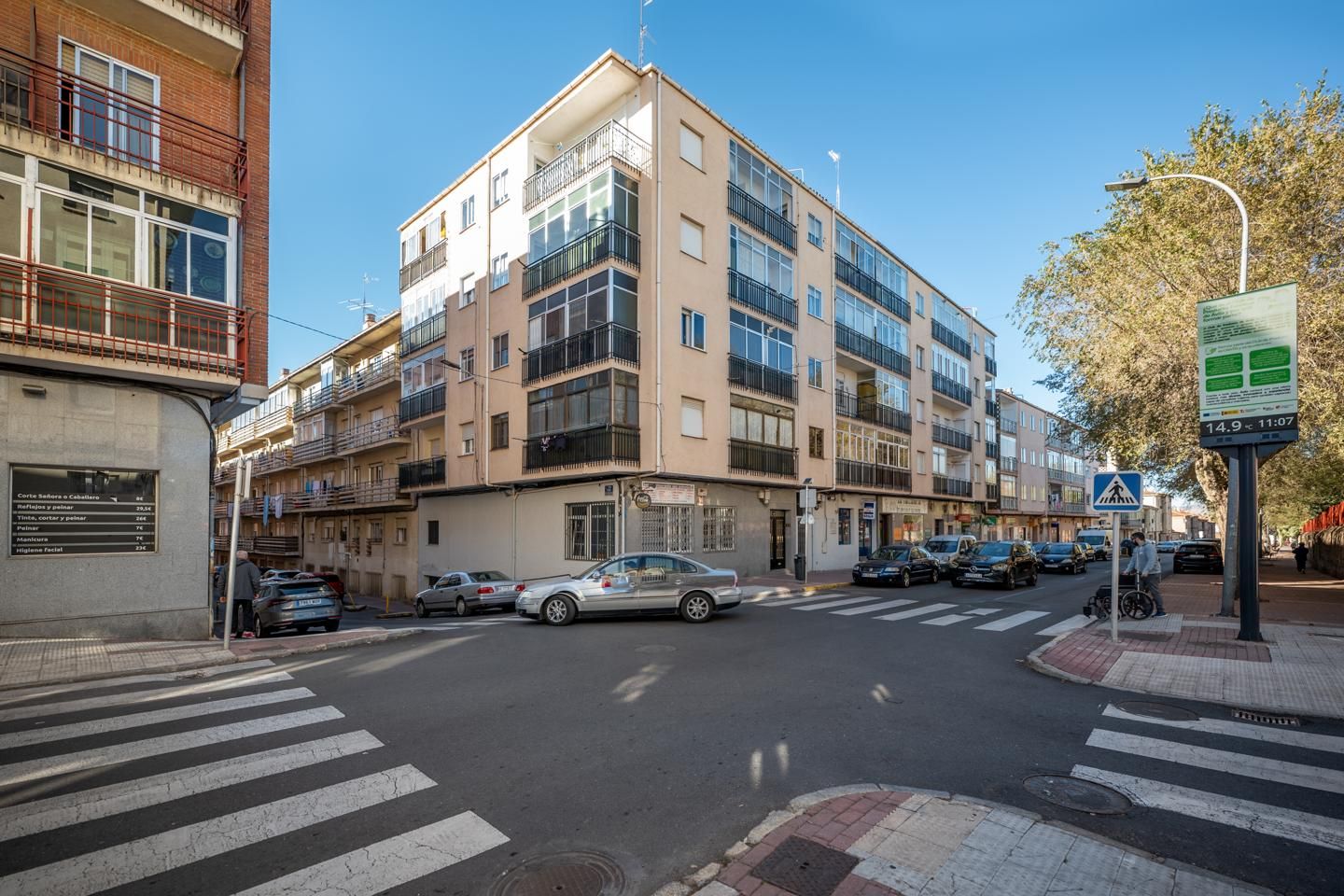 Vista exterior de Pis en venda en Ávila Capital amb Calefacció, Parquet i Terrassa