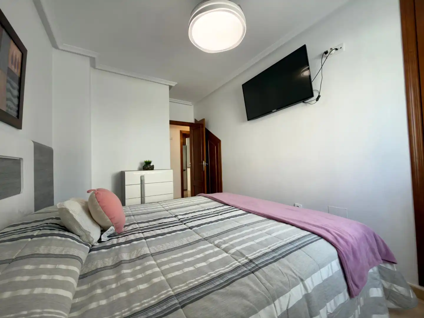Casa aparellada amb terrassa en venda a Avenida Avenida Cuenca, imagen 19