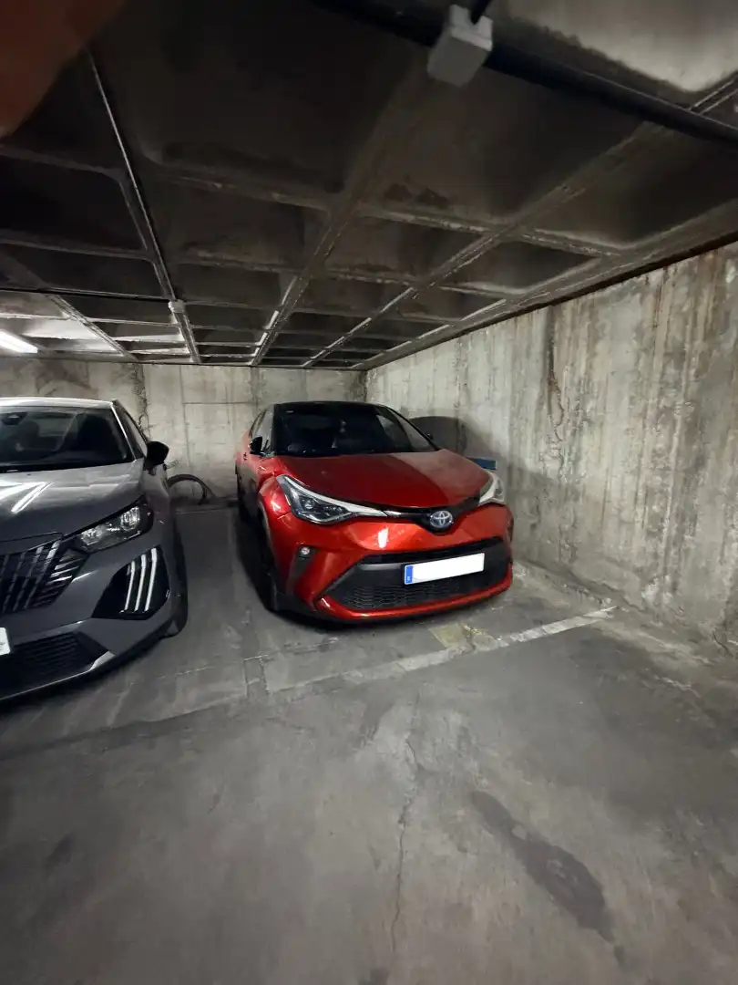 Parkplatz von Wohnung zum Verkauf in Madrid mit Klimaanlage, Heizung und Möbliert