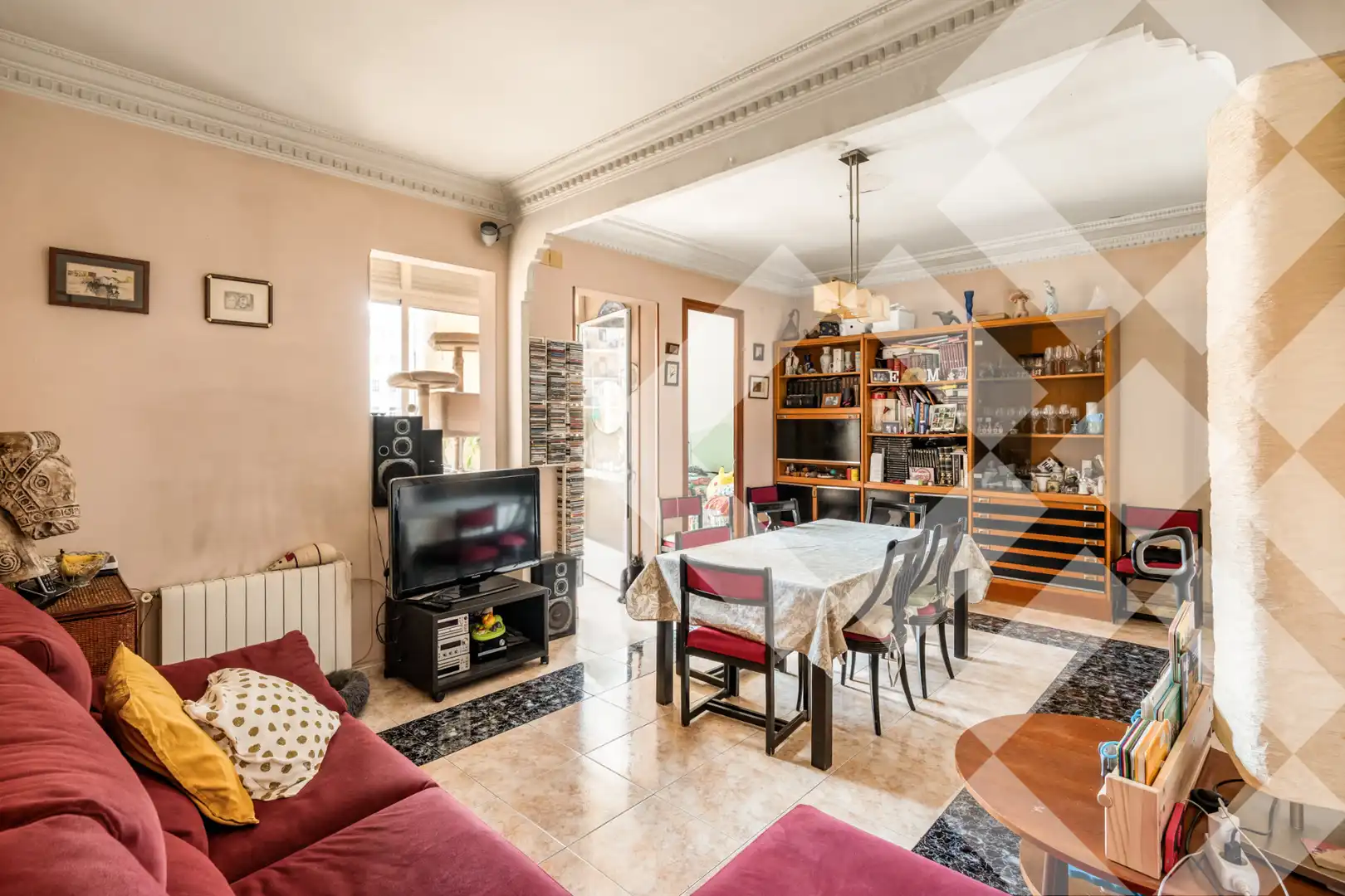 Wohnzimmer von Wohnung zum Verkauf in Barcelona mit Heizung, Ofen und Balkon