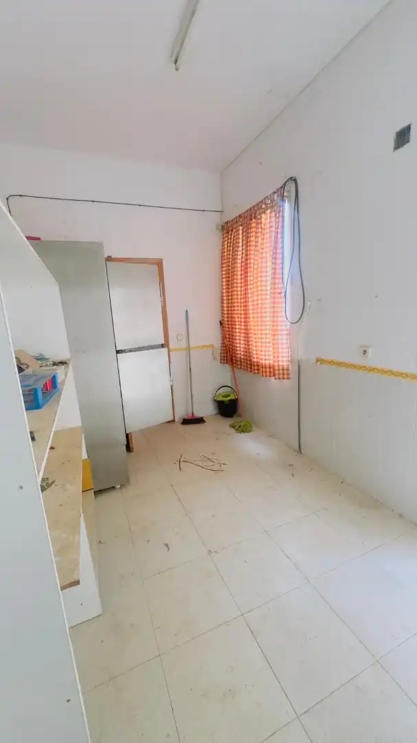 Kitchen of Buildings for sale in Castillejo de Iniesta