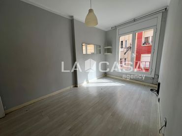 Piso con ascensor en venta en Passatge de Porta