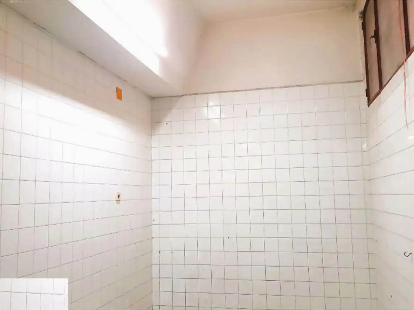 Badezimmer von Geschaftsraum zum Verkauf in Madrid