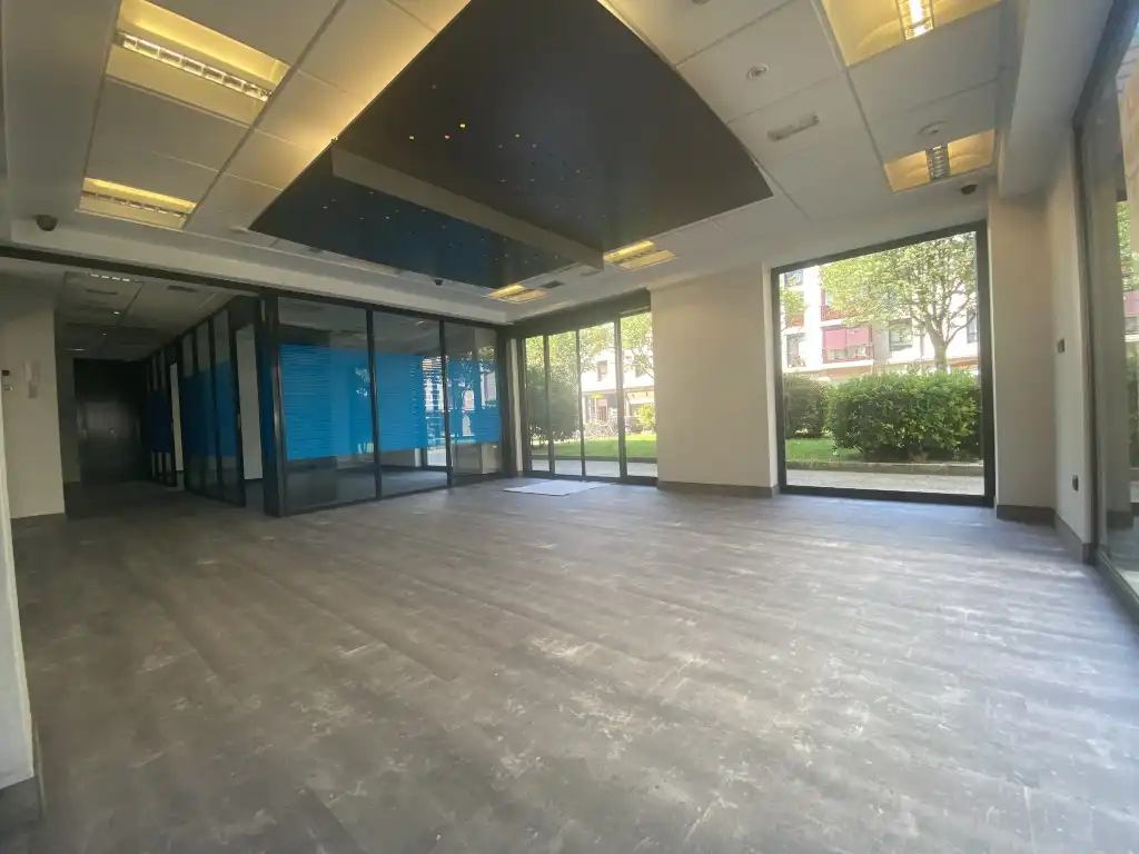 Local comercial de lloguer a Patxita Etxezarreta Kalea 2, imagen 4
