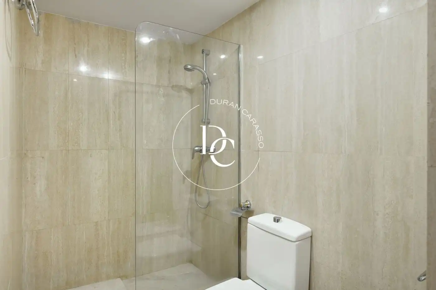 Baño de Piso en venta en Sitges con Aire acondicionado, Calefacción y Jardín privado