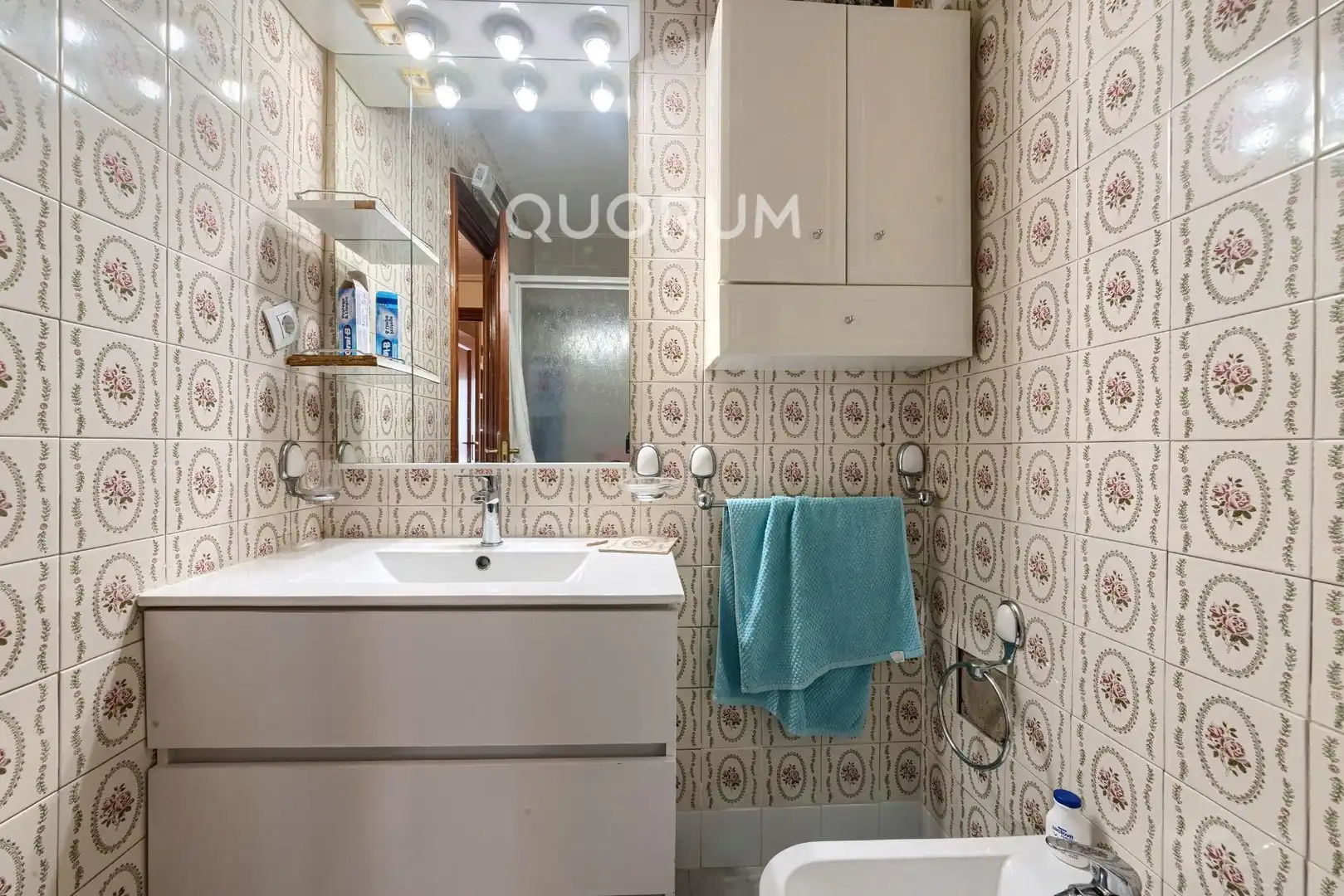 Badezimmer von Wohnung zum Verkauf in Kalero - Basozelai