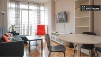 Living room of Flat to rent in  Madrid Capital  with Air Conditioner, Heating and Furnished