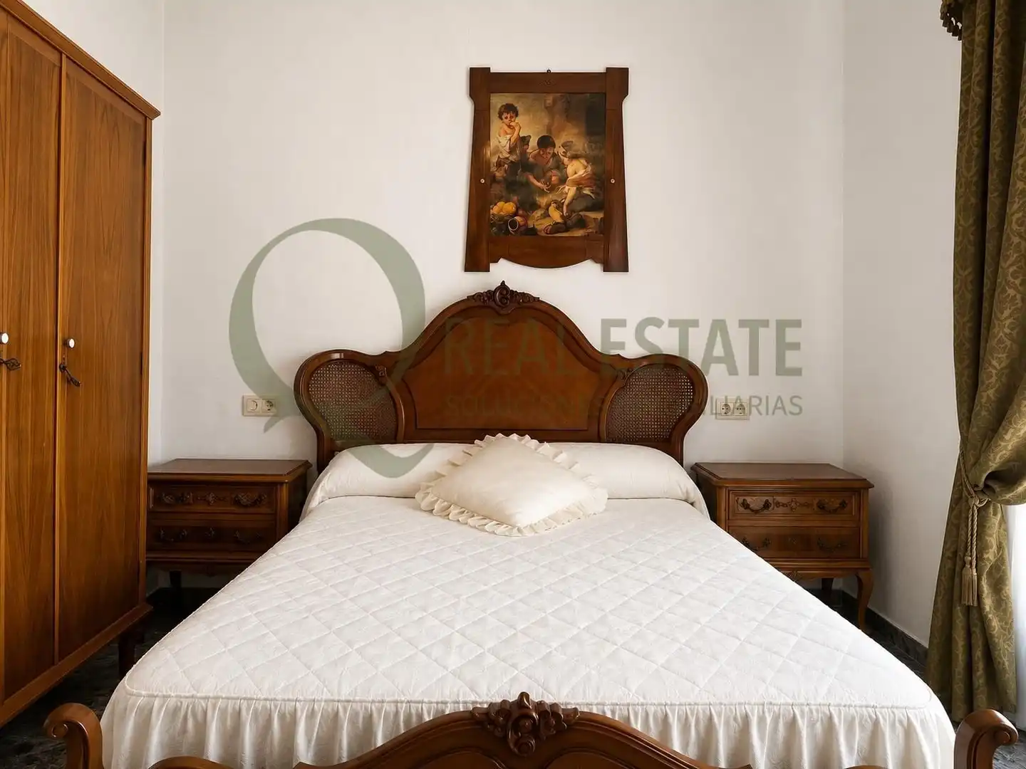 Habitación de Casa o chalet en venta en Villena con Jardín privado, Piscina y Amueblado