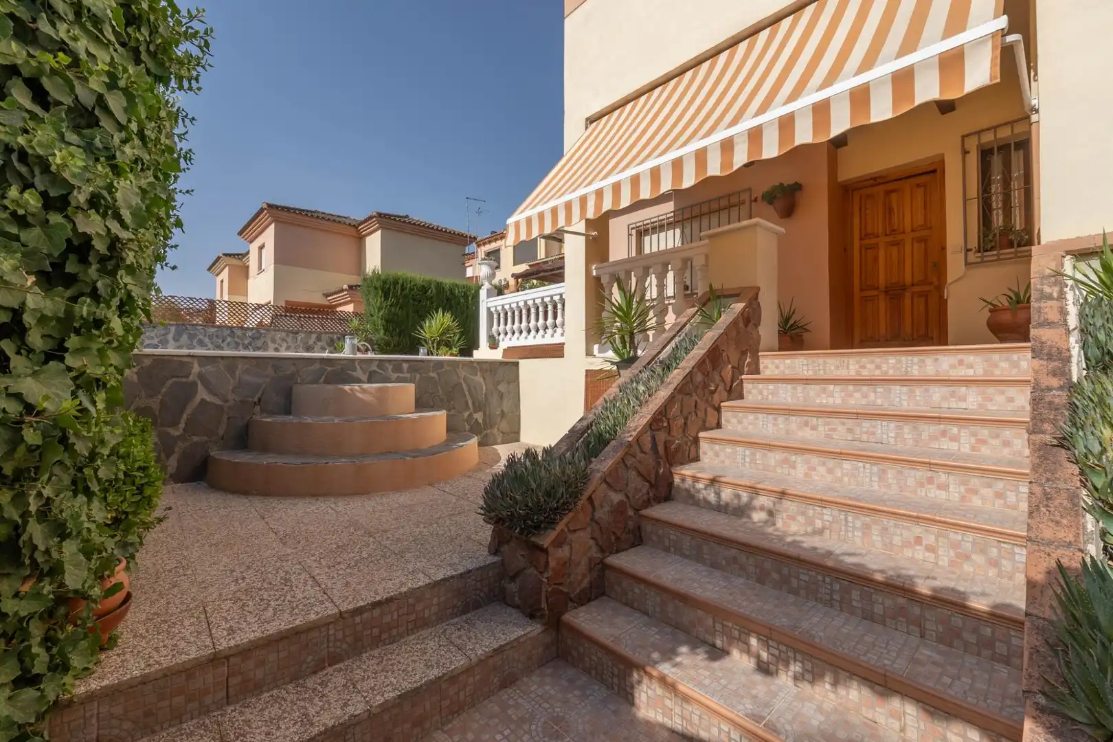Detached house with pool for sale in Camino de Albarrate, imagen 4