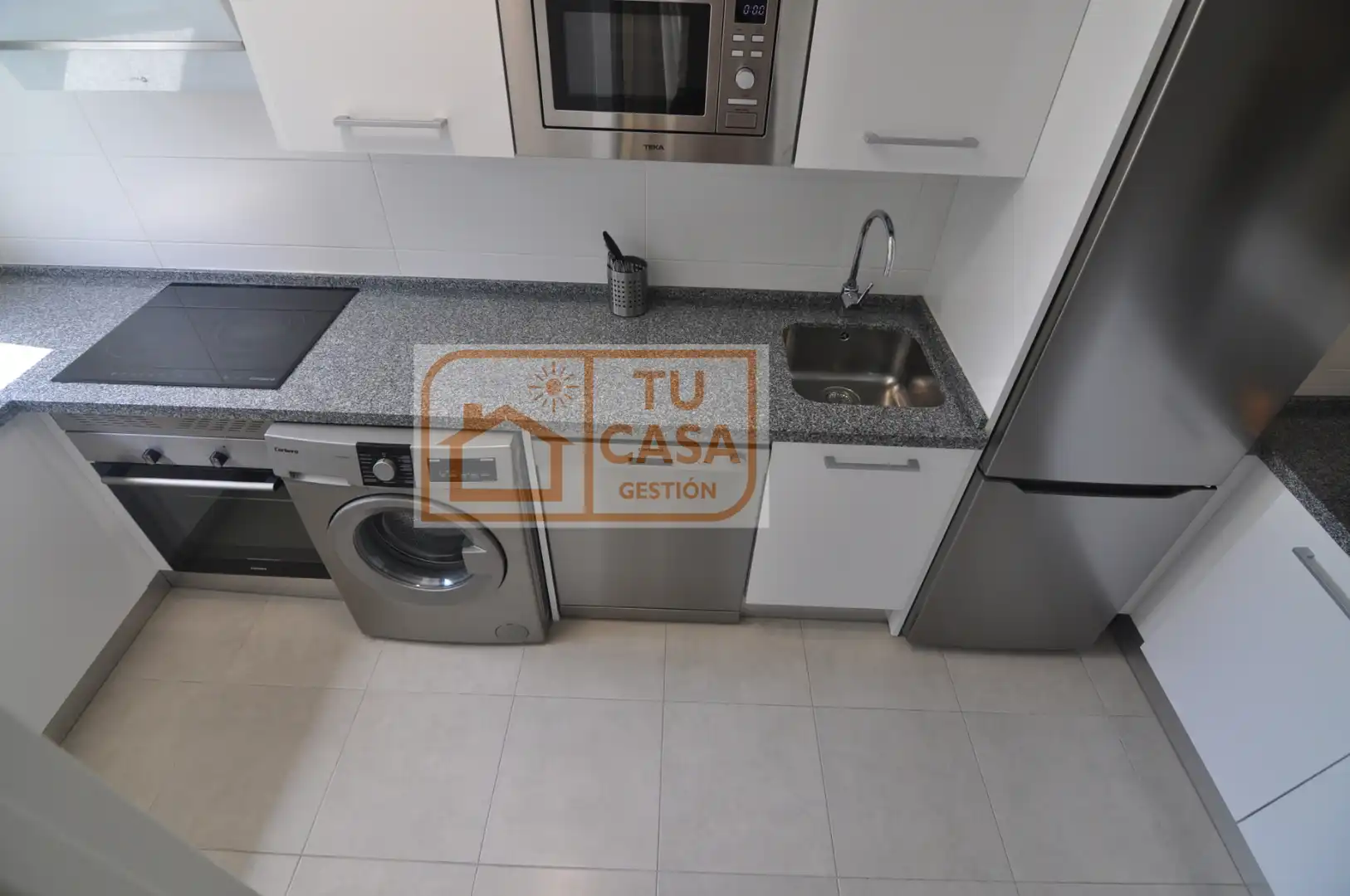 Cocina de Piso de alquiler en Cáceres con Aire acondicionado, Calefacción y Jardín privado
