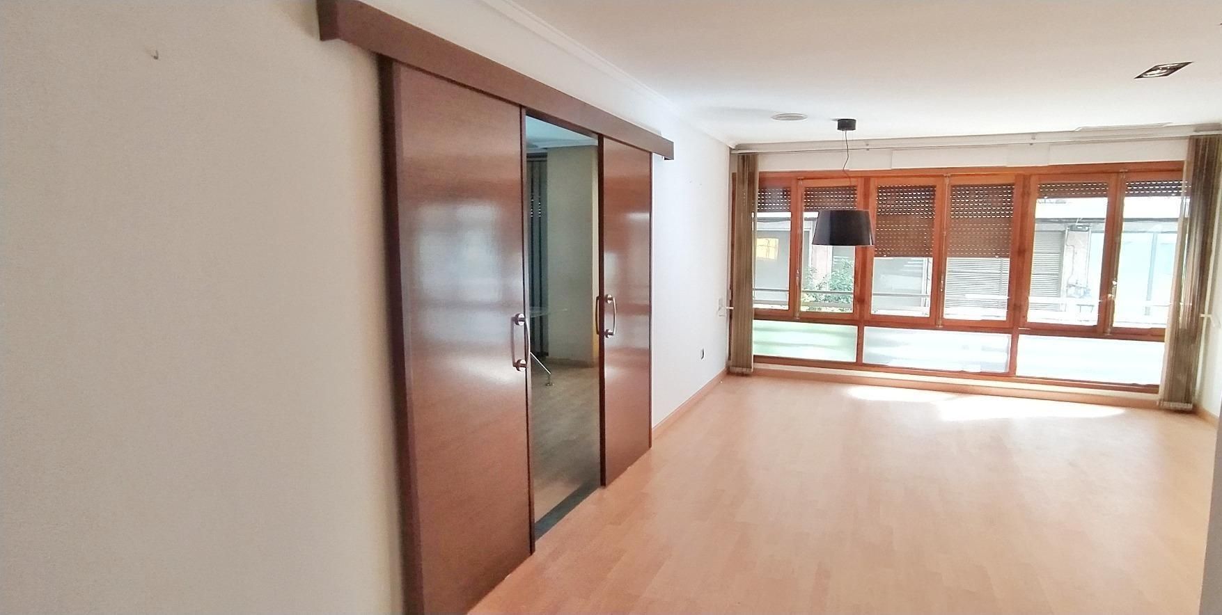 Flat for sale in Calle HOSPITAL, 30, Centro