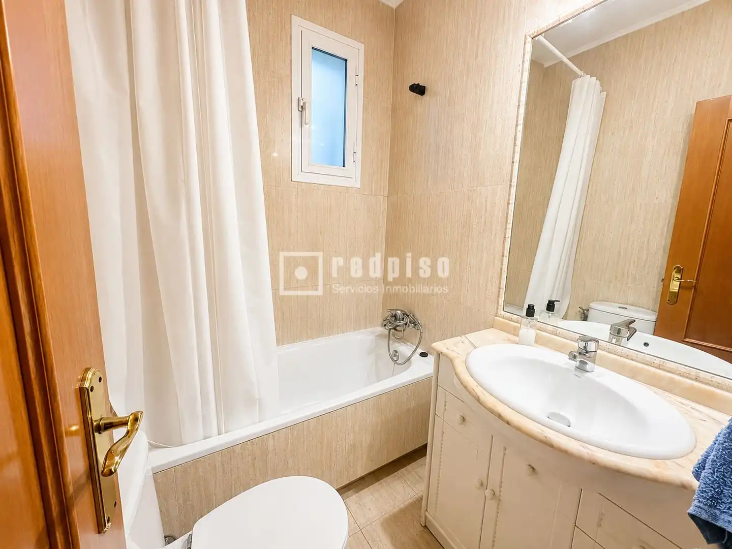 Baño de Piso en venta en Madrid con Calefacción, Parquet y Terraza