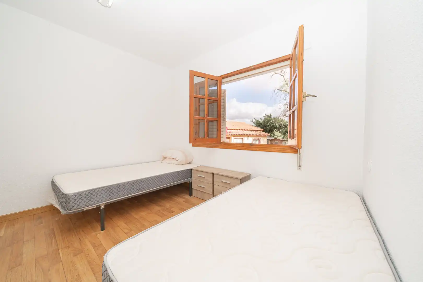 Dormitori de Casa o xalet en venda en Cartagena amb Jardí privat, Traster i Piscina