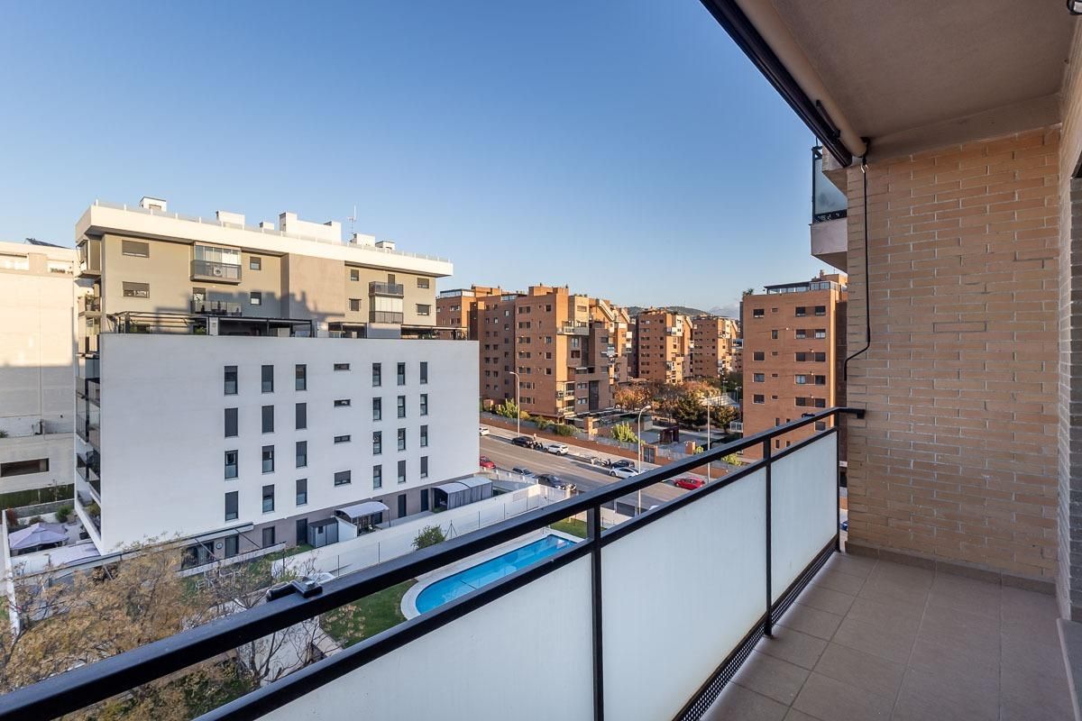Swimming pool of Flat for sale in  Granada Capital  with Heating, Terrace and Storage room