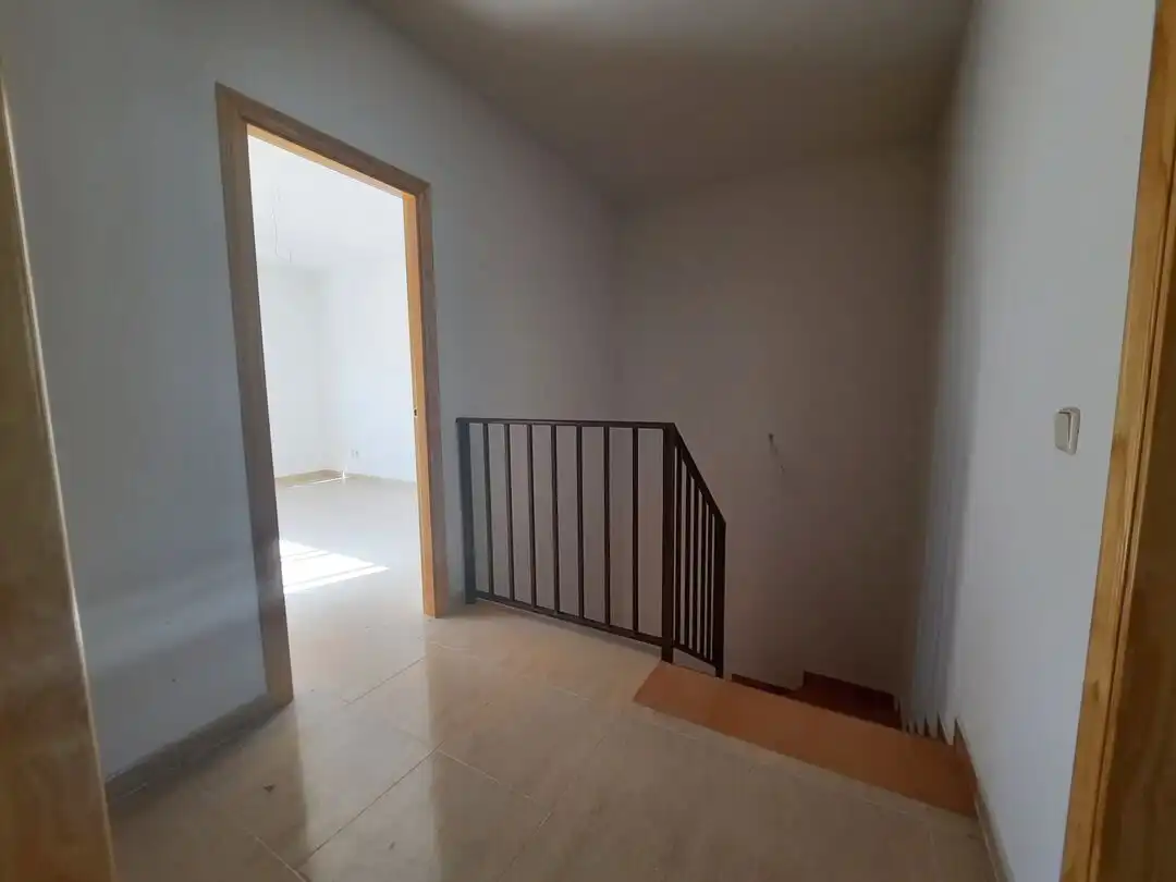 Casa adosada en venda en Escalona amb Calefacció i Alarma