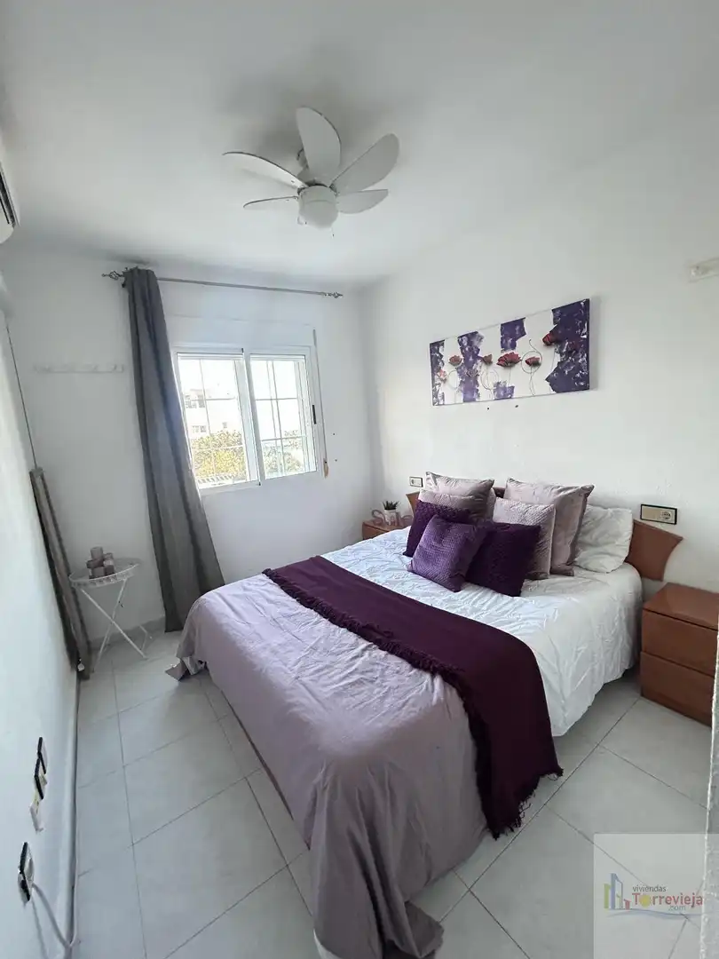 Habitación de Casa o chalet en venta en Torrevieja con Calefacción, Terraza y Piscina comunitaria