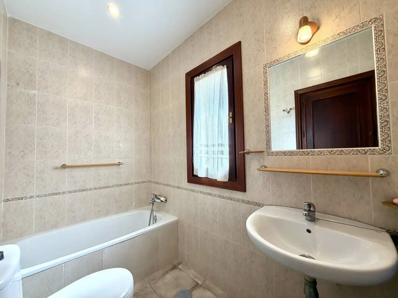 Bathroom of Houses for sale in Rincón de la Victoria  with Private garden, Terrace and Swimming Pool