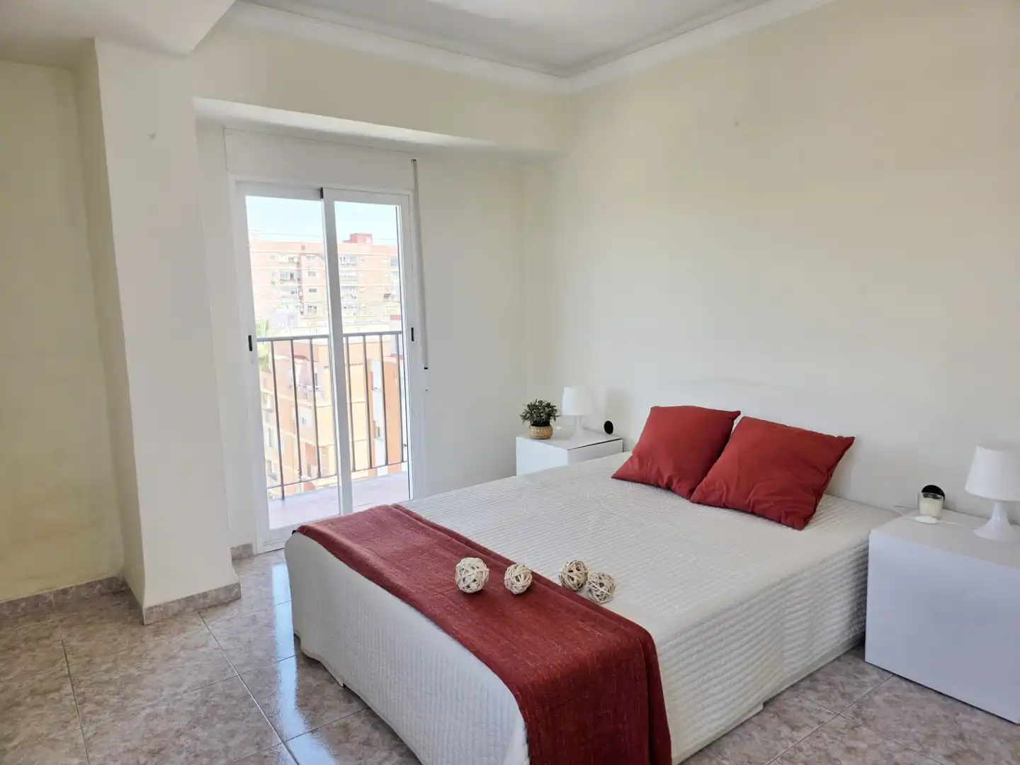 Habitación de Piso en venta en Valencia con Balcón