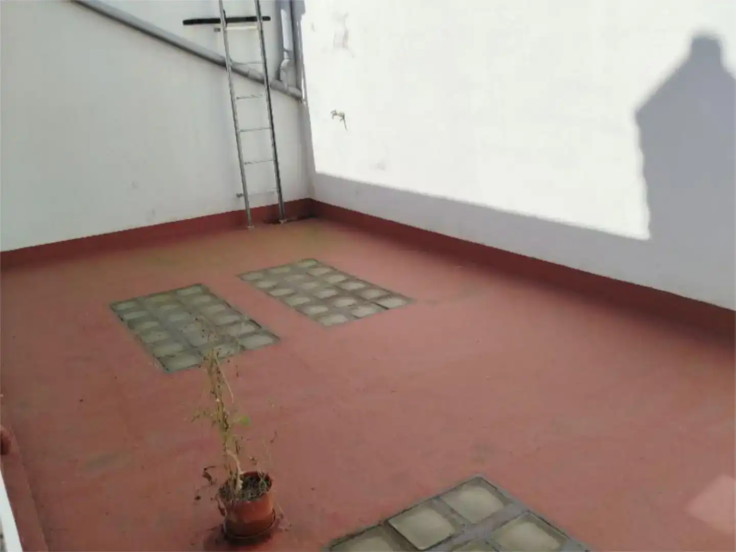 Terrassa de Casa adosada en venda en Los Corrales de Buelna  amb Balcó