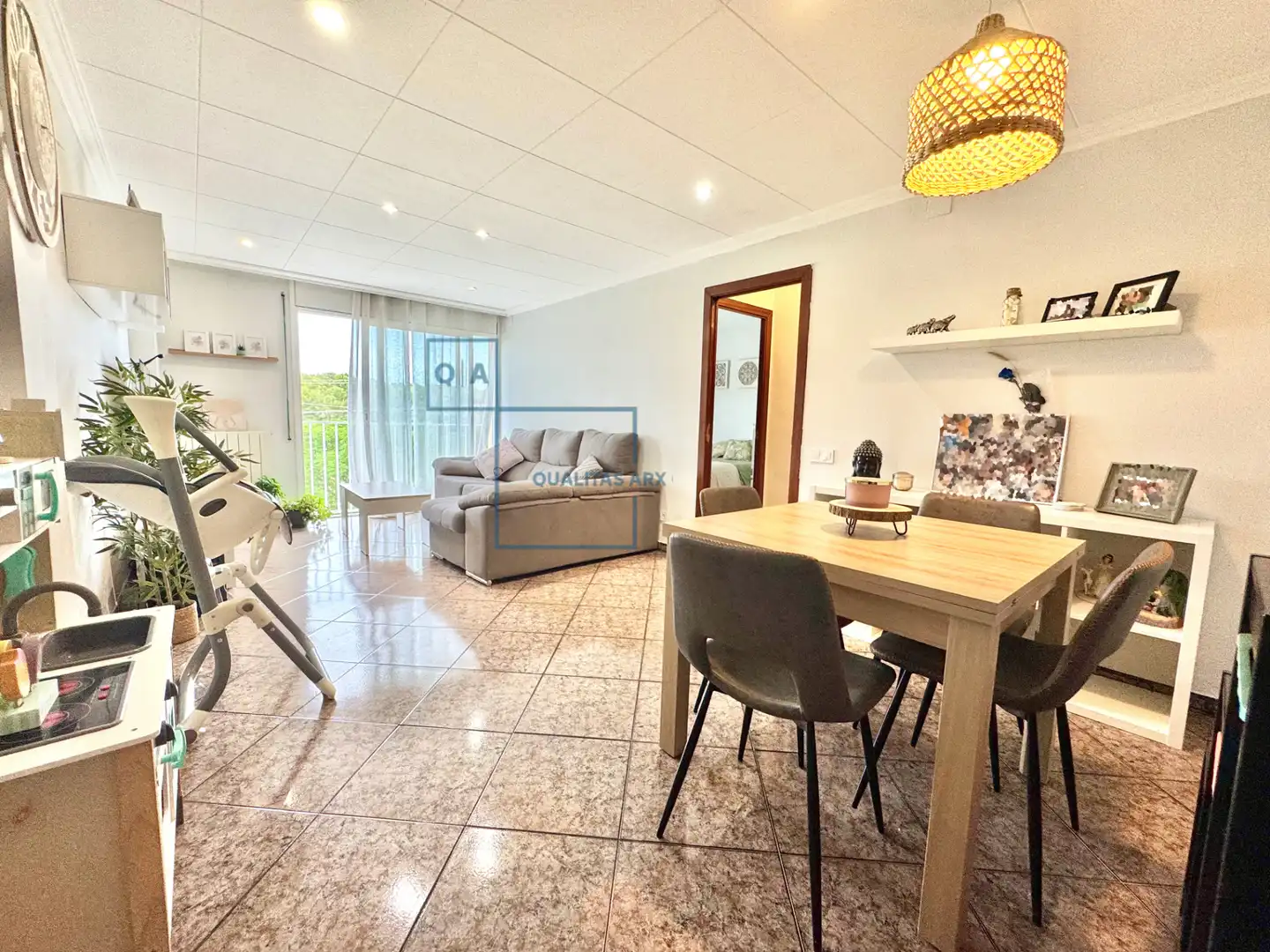 Sala de estar de Piso en venta en Terrassa con Aire acondicionado, Calefacción y Amueblado