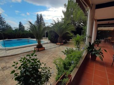 Xalet amb piscina en venda a Torreperogil