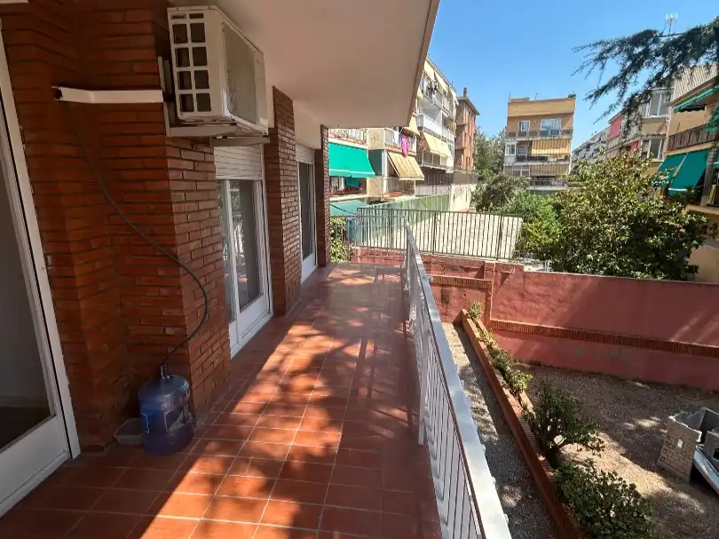 Piso en venta en Carrer d'Antonio Machado 22, imagen 2