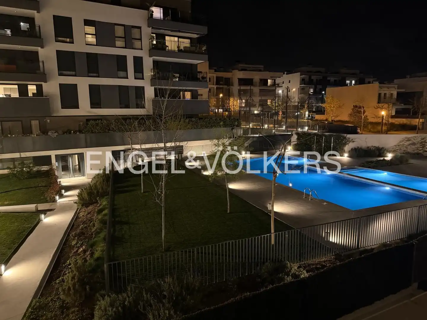 Terrassa de Pis en venda en Vilanova i la Geltrú amb Aire condicionat, Calefacció i Jardí privat