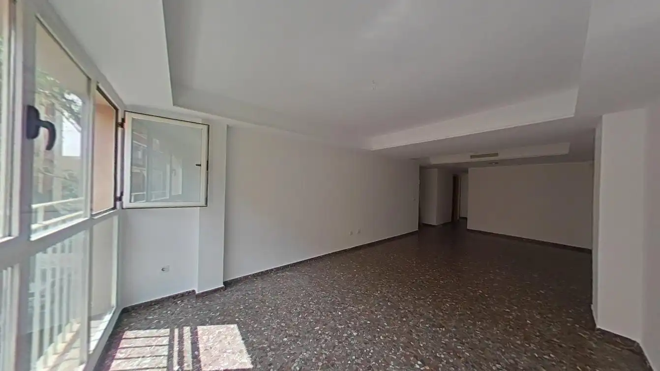 Piso con ascensor en venta en C/ Plátanos, imagen 3