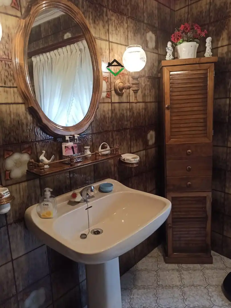 Baño de Casa o chalet en venta en Cangas  con Calefacción y Amueblado