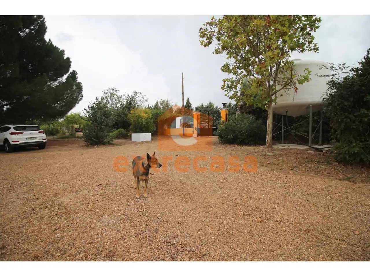 Außenansicht von Haus oder Chalet zum Verkauf in Badajoz mit Klimaanlage, Heizung und Privatgarten