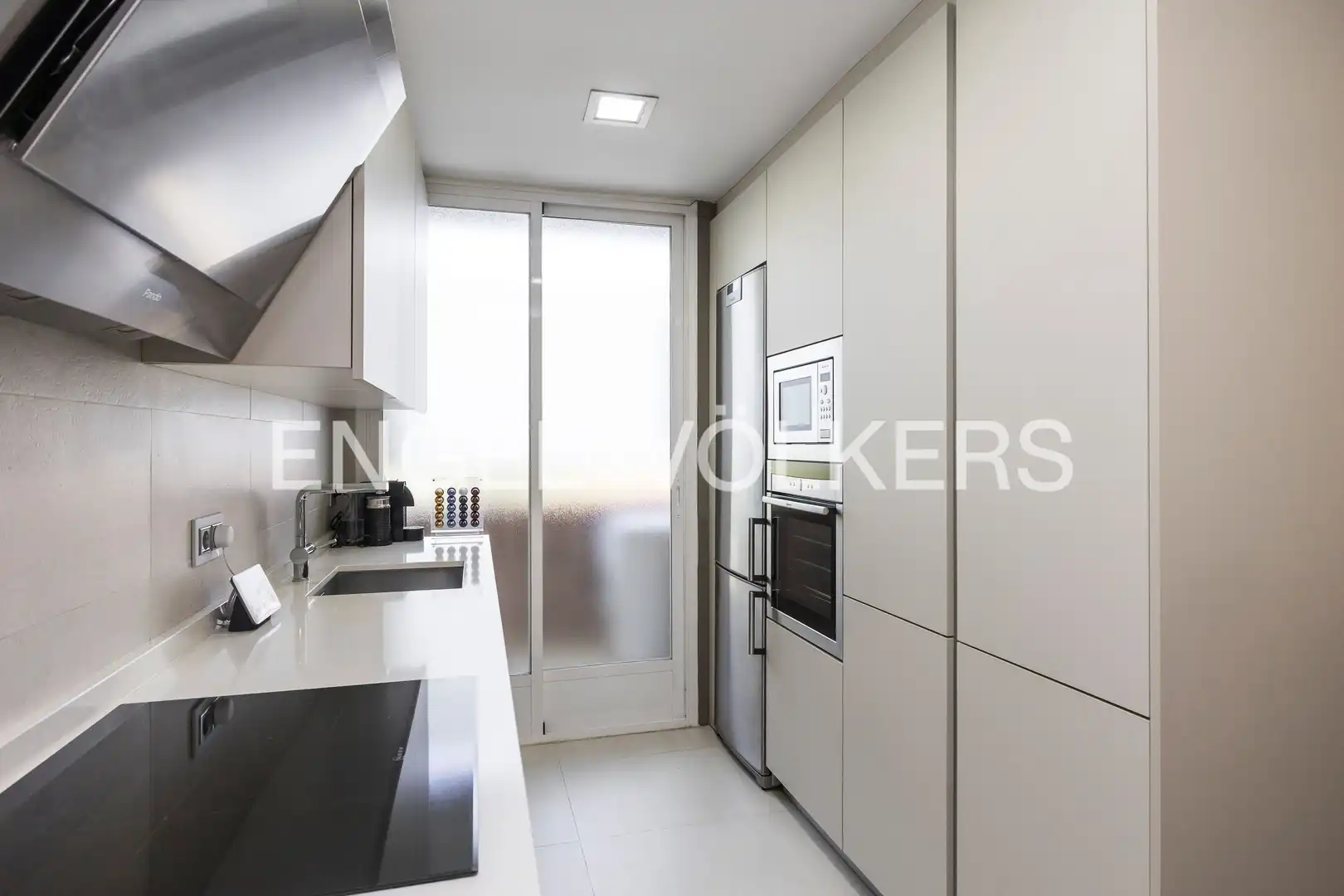 Cocina de Piso en venta en Madrid con Calefacción, Parquet y Terraza
