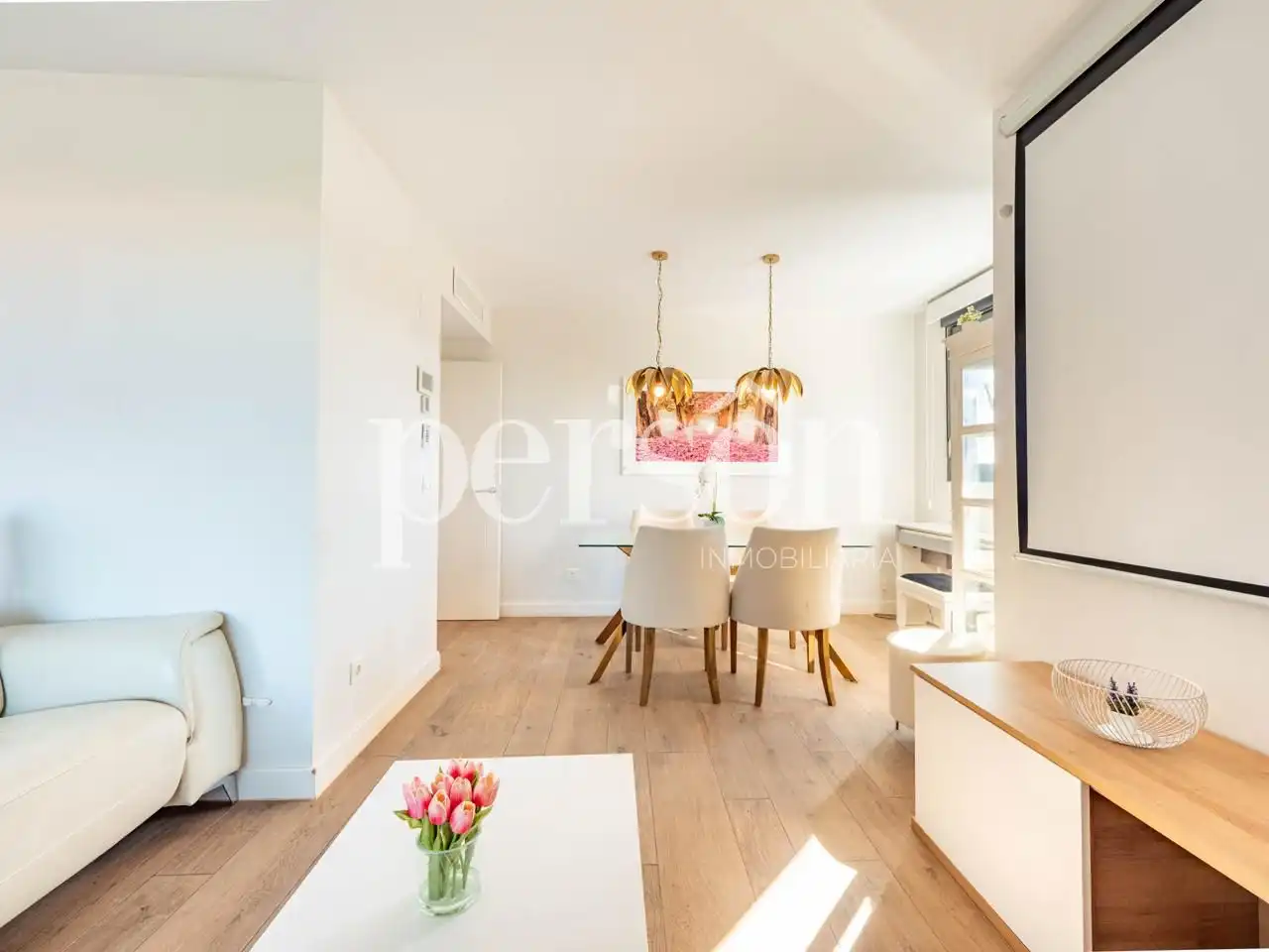 Schlafzimmer von Wohnung zum Verkauf in Valencia mit Klimaanlage, Terrasse und Schwimmbad