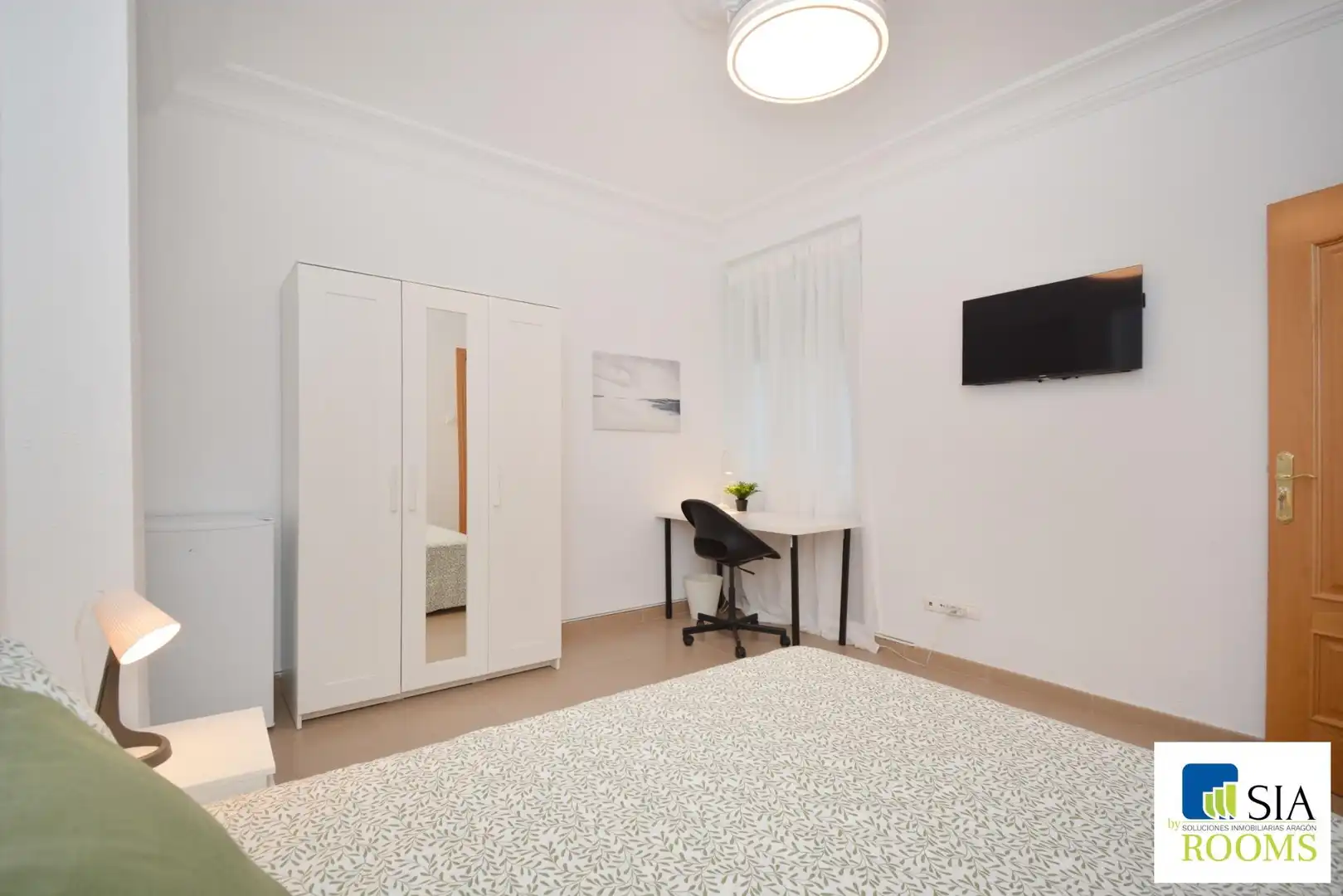 Room in Calle LATASSA, FELIX, 26, Universidad San Francisco