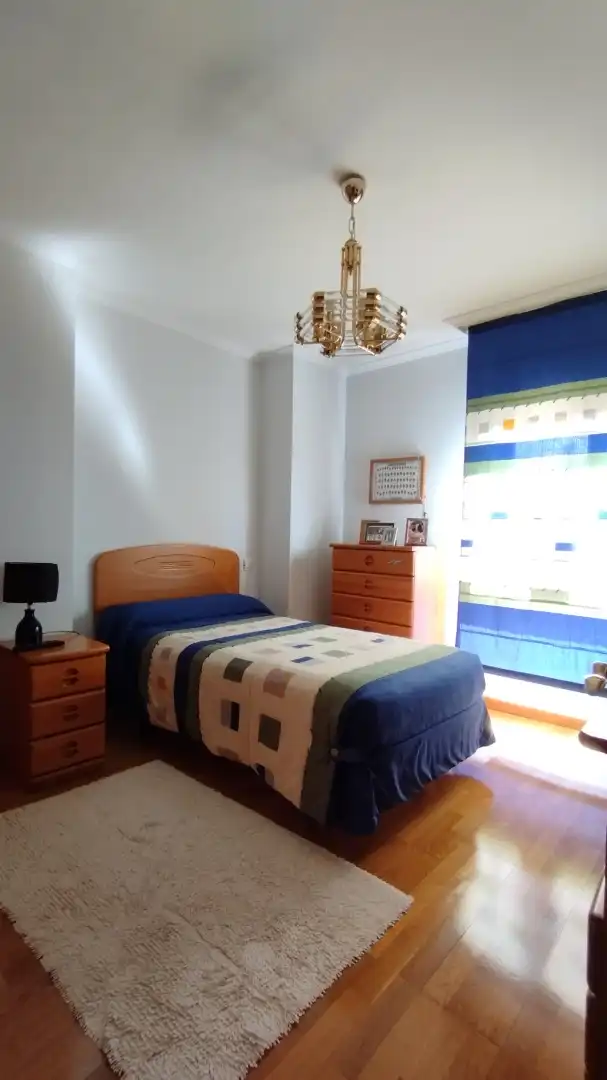 Habitación de Casa adosada en venta en Medina del Campo con Calefacción y Trastero