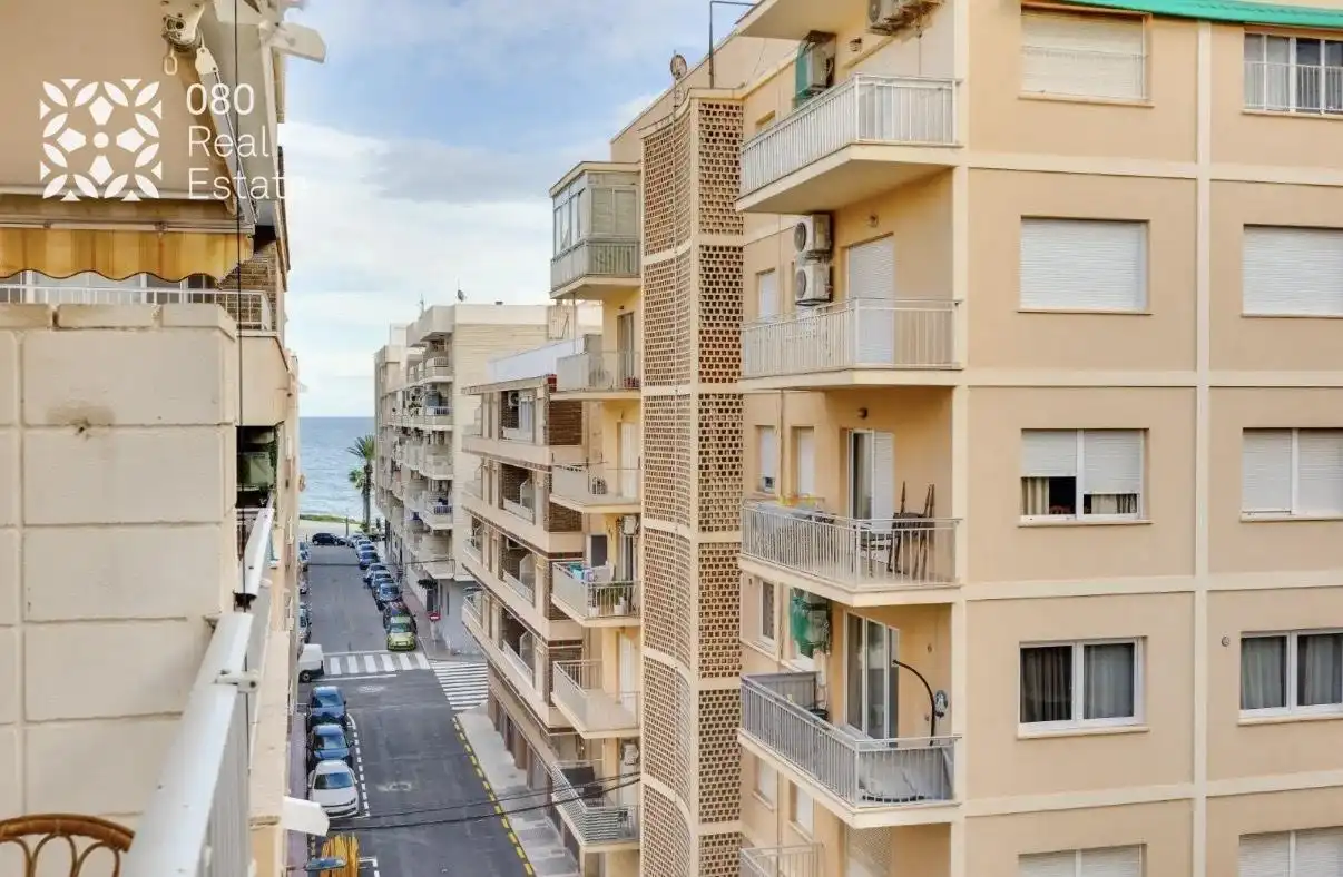Piso con terraza en alquiler en Calle Navegantes
