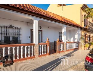 Vista exterior de Casa adosada en venda en Ayamonte amb Terrassa