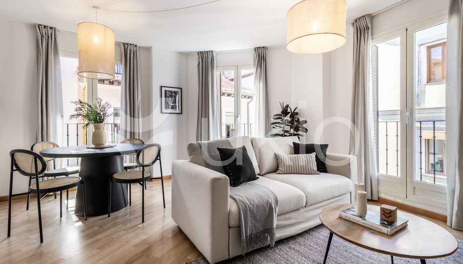 Apartamento de alquiler en Calle del Espíritu Santo, Universidad - Malasaña
