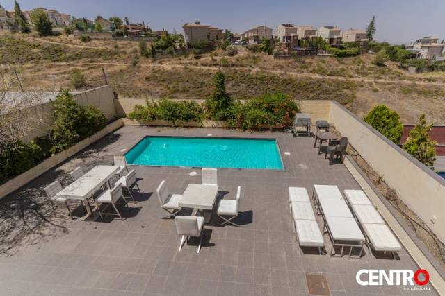 Casa-chalet en Venta en Colinas Bermejas en Barrio de la Vega