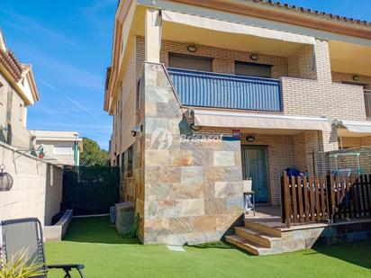 Exterior view of Single-family semi-detached for sale in Cambrils  with Air Conditioner, Heating and Private garden