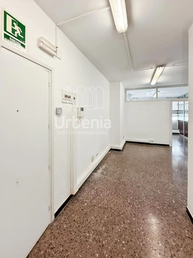 Oficina de alquiler en Badalona con Aire acondicionado