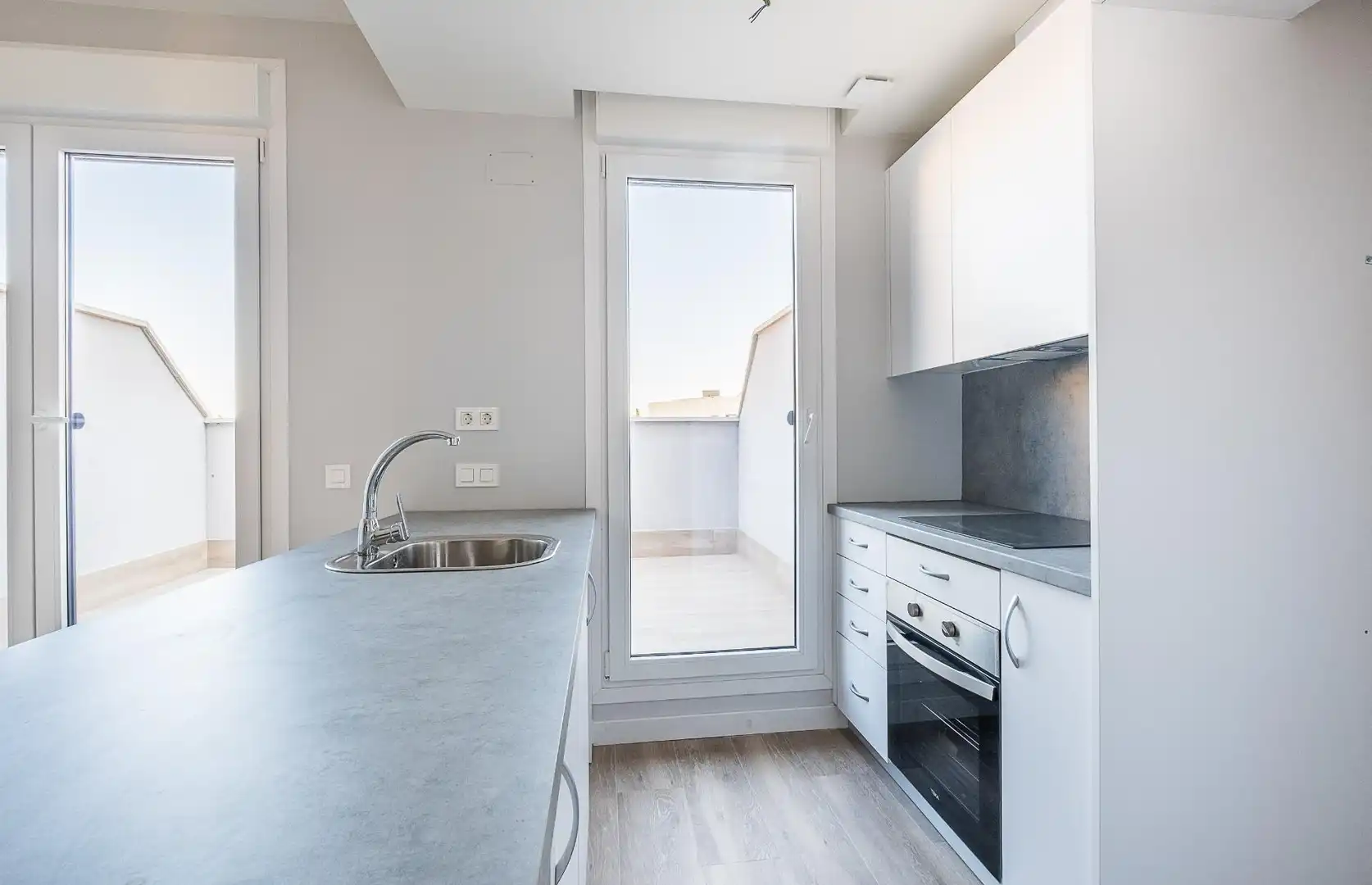 Cocina de Ático en venta en Madrid con Aire acondicionado, Calefacción y Terraza