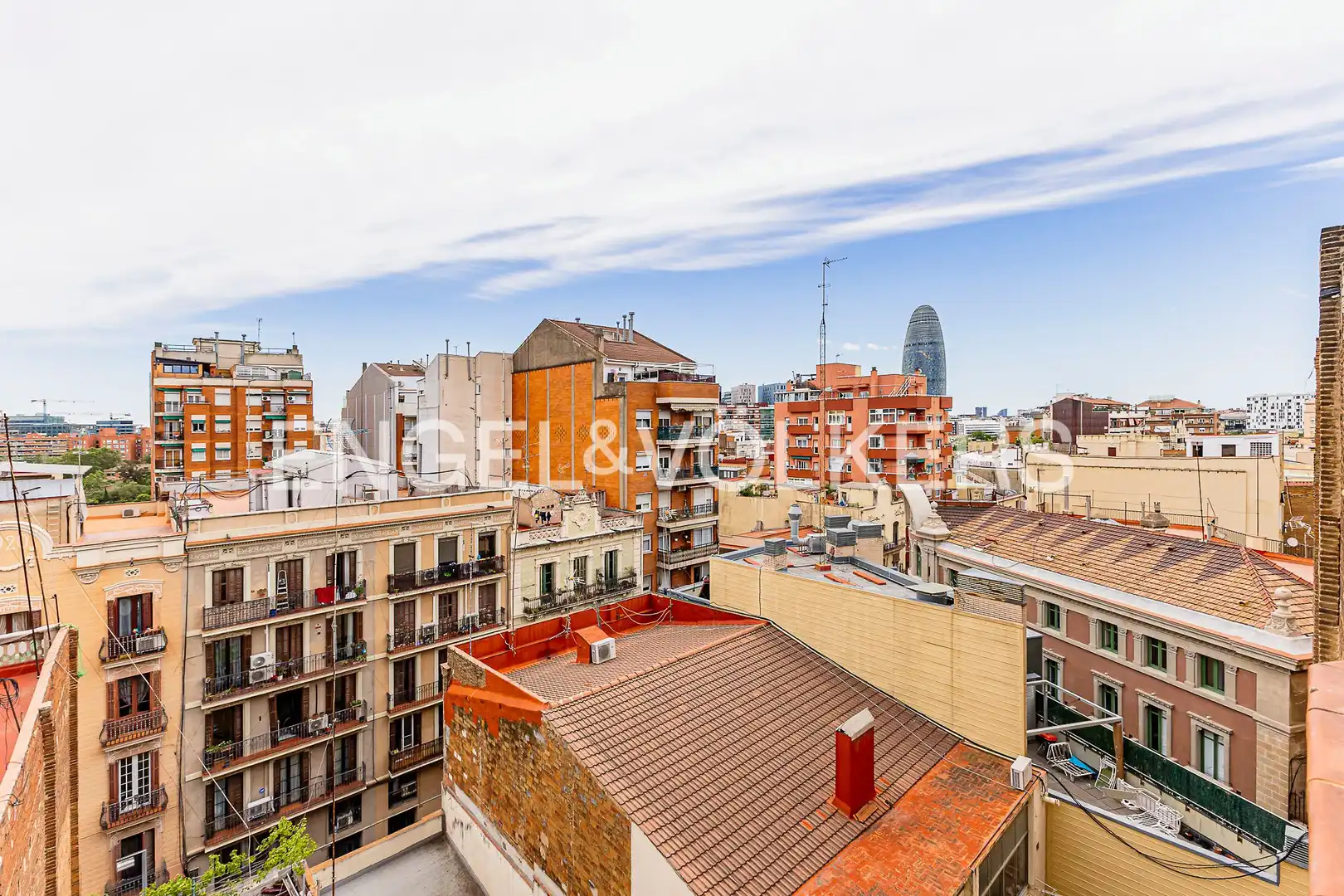 Vista exterior de Ático en venta en Barcelona con Aire acondicionado, Calefacción y Parquet